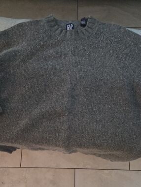 GAP Women's Heather Gray Crewneck Sweater